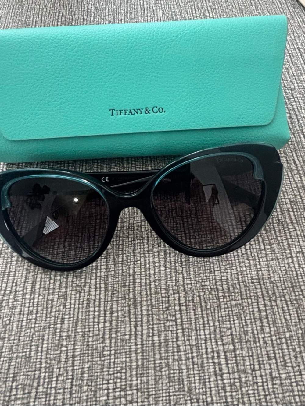 Tiffany & Co. Black Cat-Eye Sunglasses with Tiffany Blue Case